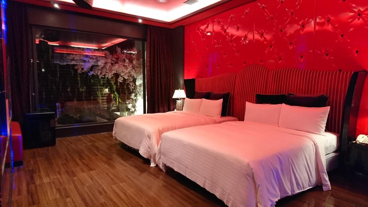 The Yorker Deluxe Motel Таоюань Екстер'єр фото